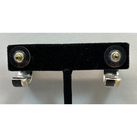 Vintage Silver Tone Small Hoop Earrings Beige Black Block Patten 1/2 Inch - Picture 2 of 5